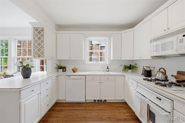 7529 Wellington Way 1, Clayton, MO 63105