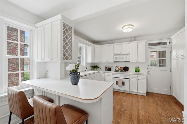 7529 Wellington Way 1, Clayton, MO 63105
