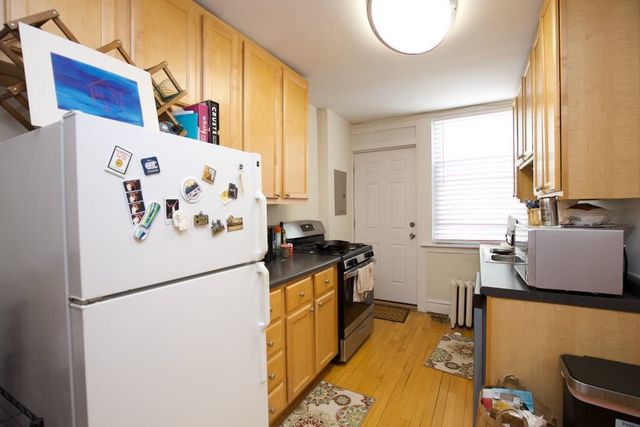 733 Elm Street 301, Winnetka, IL 60093