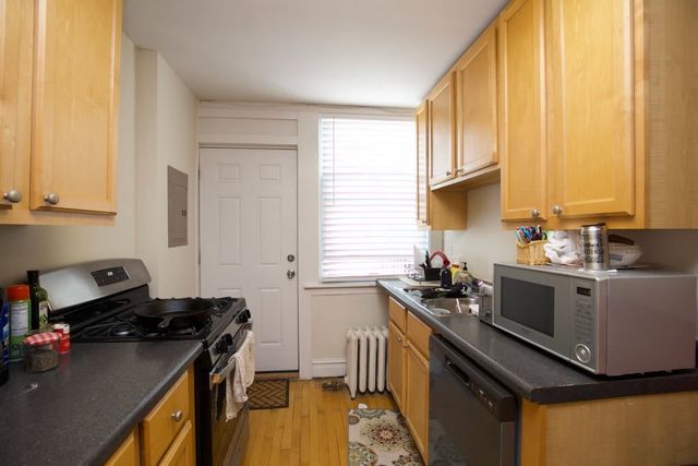 733 Elm Street 301, Winnetka, IL 60093