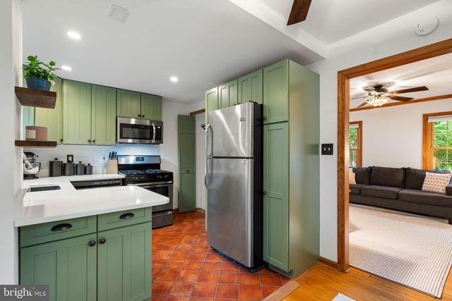 5823 MONTICELLO RD, Alexandria, VA 22303