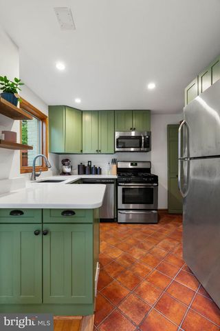 5823 MONTICELLO RD, Alexandria, VA 22303
