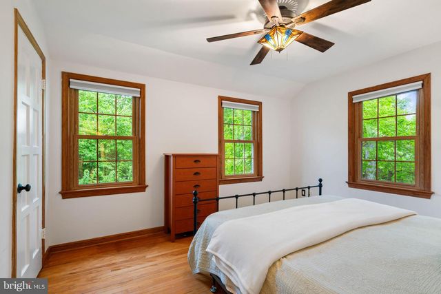 5823 MONTICELLO RD, Alexandria, VA 22303