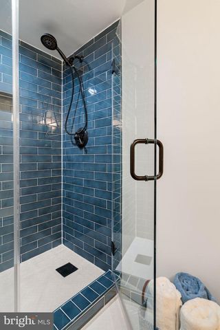 5823 MONTICELLO RD, Alexandria, VA 22303