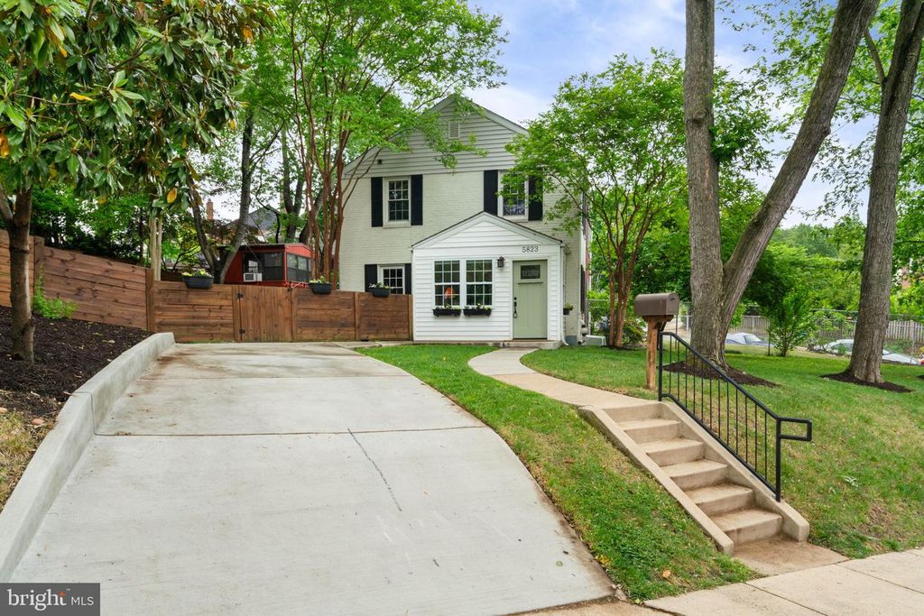 5823 MONTICELLO RD, Alexandria, VA 22303