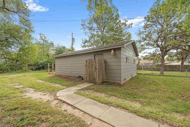 2128 S Wichita St, Wichita, KS 67213