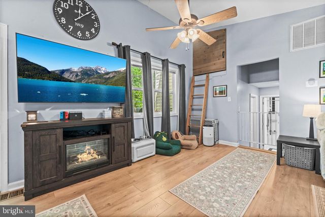 358 WELLS DR, Front Royal, VA 22630