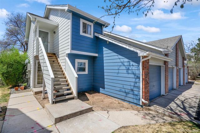 1323 S Cathay Court 202, Aurora, CO 80017