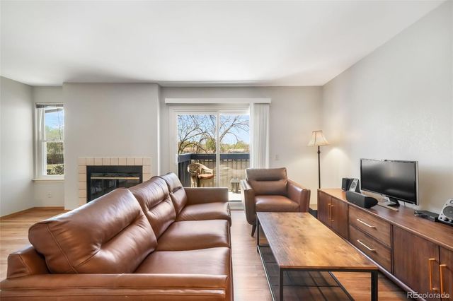 1323 S Cathay Court 202, Aurora, CO 80017