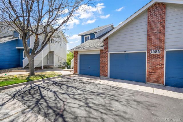 1323 S Cathay Court 202, Aurora, CO 80017