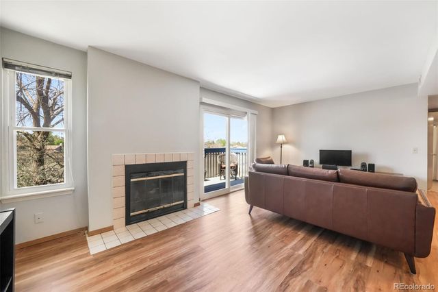 1323 S Cathay Court 202, Aurora, CO 80017