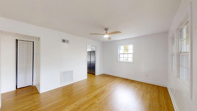 907 Central Avenue, Gary, IN 46407