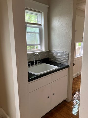4 Loring Street 1, Worcester, MA 01606