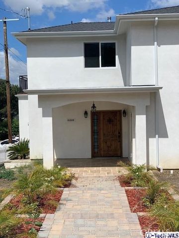 10303 Pinyon Avenue, Tujunga, CA 91042