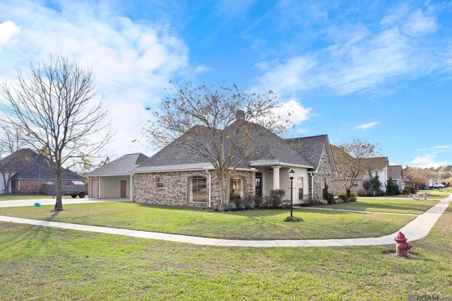 12538 Deerfield Dr, Walker, LA 70785