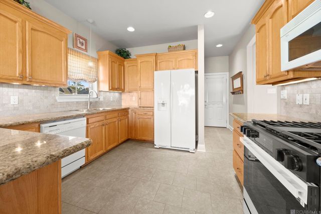 12538 Deerfield Dr, Walker, LA 70785