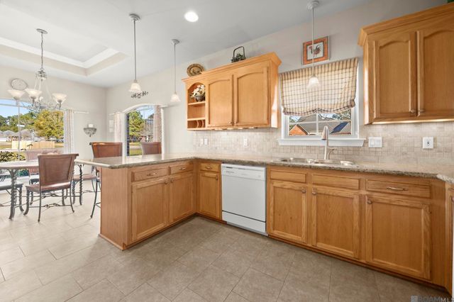 12538 Deerfield Dr, Walker, LA 70785