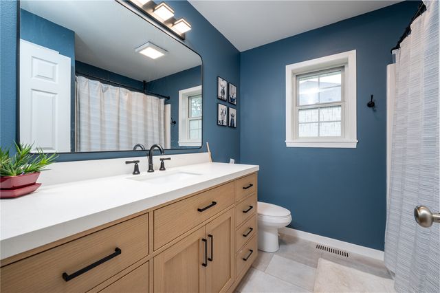 272 Barrington Court, Marion, IA 52302