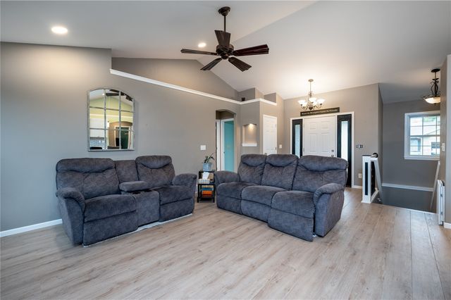 272 Barrington Court, Marion, IA 52302