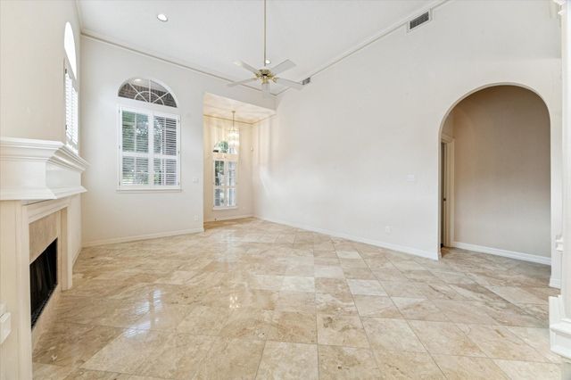 6607 Queensclub Drive, Houston, TX 77069