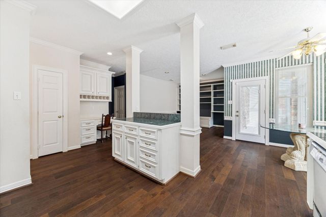 6607 Queensclub Drive, Houston, TX 77069