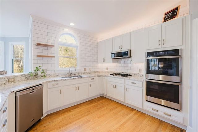 5020 Hickory Hills Drive, Woodstock, GA 30188