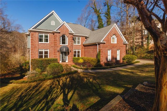 5020 Hickory Hills Drive, Woodstock, GA 30188