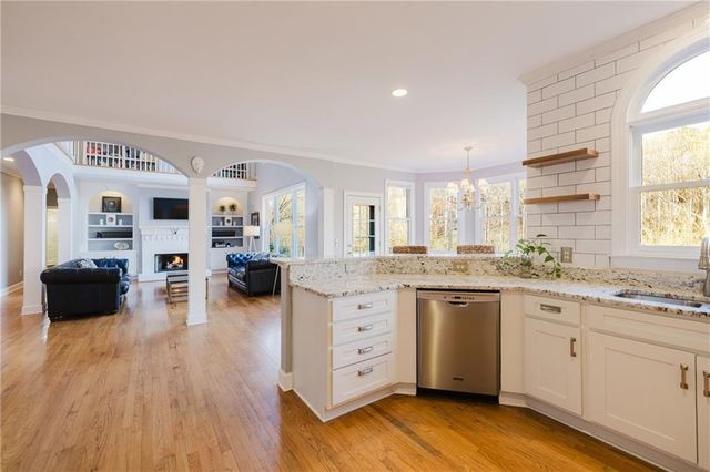 5020 Hickory Hills Drive, Woodstock, GA 30188