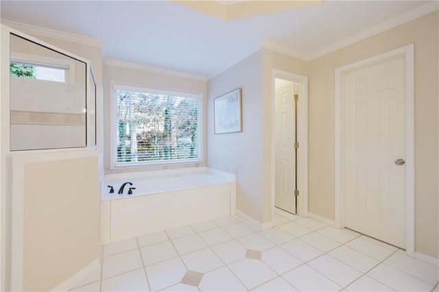 5020 Hickory Hills Drive, Woodstock, GA 30188