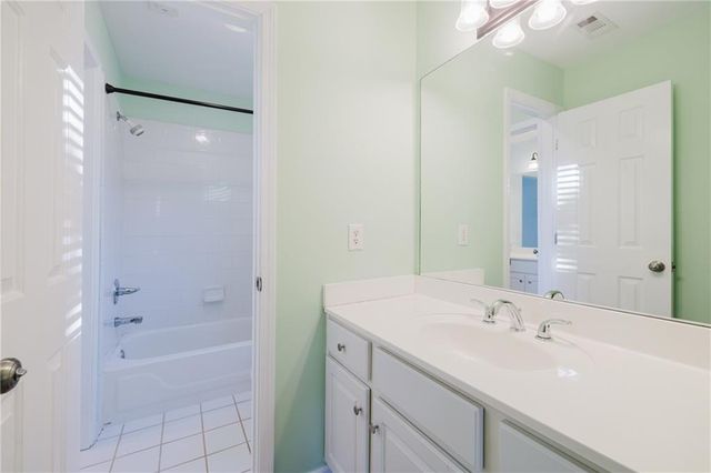 5020 Hickory Hills Drive, Woodstock, GA 30188