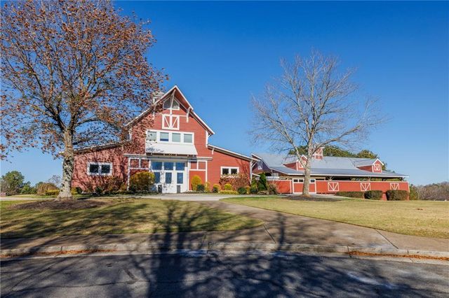 5020 Hickory Hills Drive, Woodstock, GA 30188