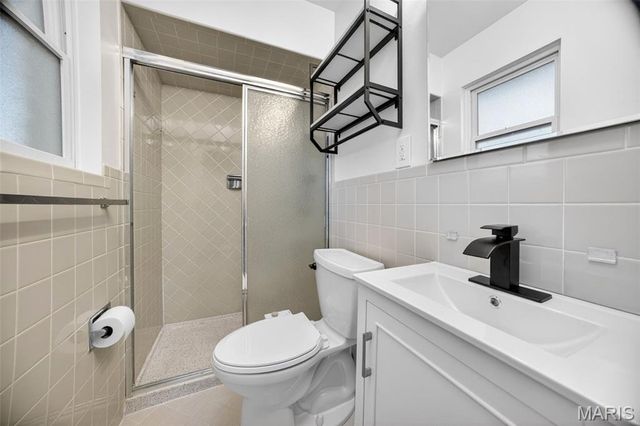 208 Canary Lane, St Charles, MO 63301