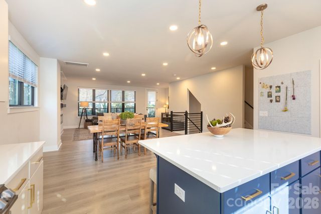 3538 Saker Lane, Charlotte, NC 28211