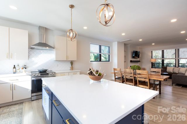 3538 Saker Lane, Charlotte, NC 28211