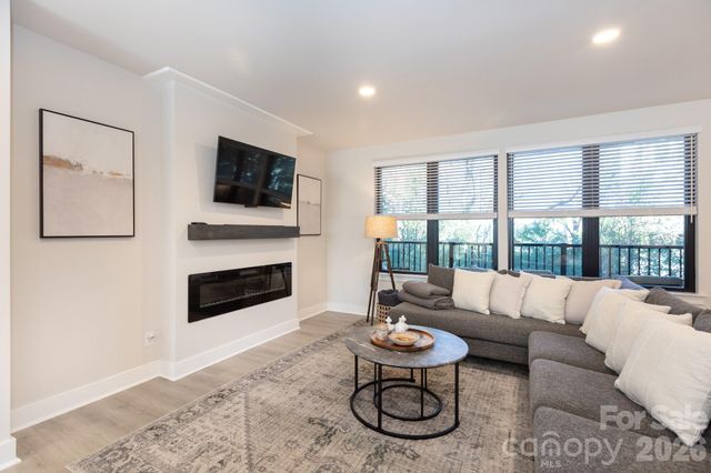 3538 Saker Lane, Charlotte, NC 28211