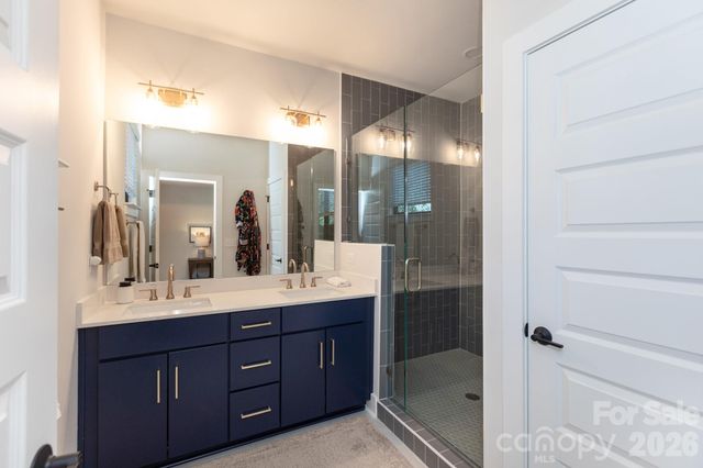 3538 Saker Lane, Charlotte, NC 28211