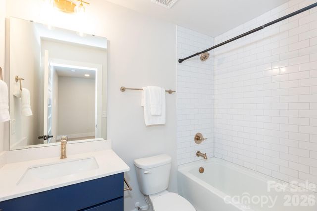 3538 Saker Lane, Charlotte, NC 28211