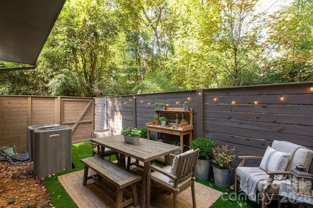 3538 Saker Lane, Charlotte, NC 28211