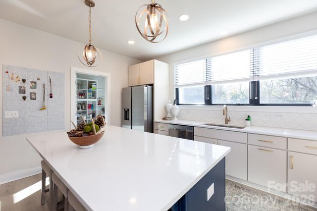 3538 Saker Lane, Charlotte, NC 28211