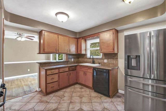 8756 Royalhaven Drive, North Royalton, OH 44133