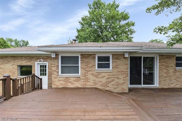 8756 Royalhaven Drive, North Royalton, OH 44133
