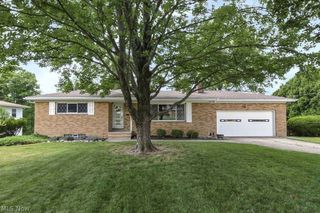 8756 Royalhaven Drive, North Royalton, OH 44133