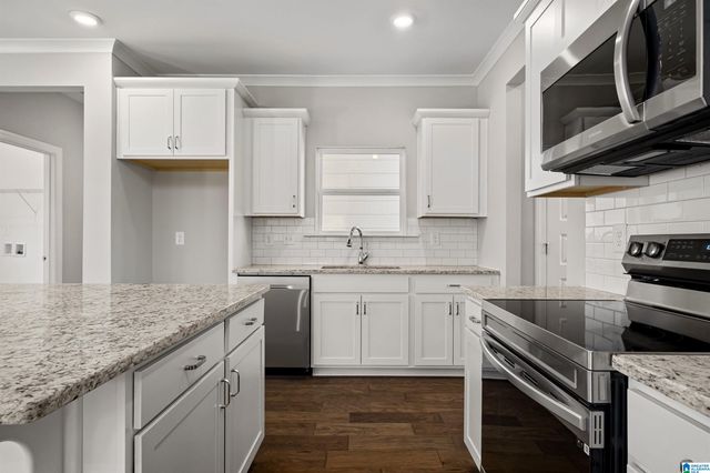 243 RIDGE BOULEVARD, Alabaster, AL 35007