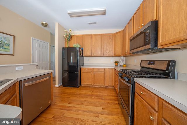 1521 SNEAD GRN, Springfield, PA 19064