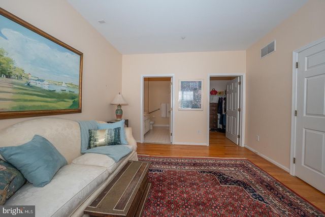 1521 SNEAD GRN, Springfield, PA 19064