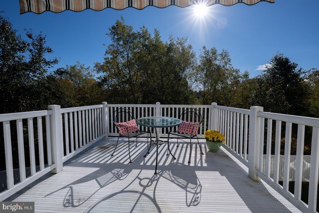 1521 SNEAD GRN, Springfield, PA 19064