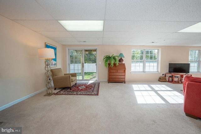 1521 SNEAD GRN, Springfield, PA 19064