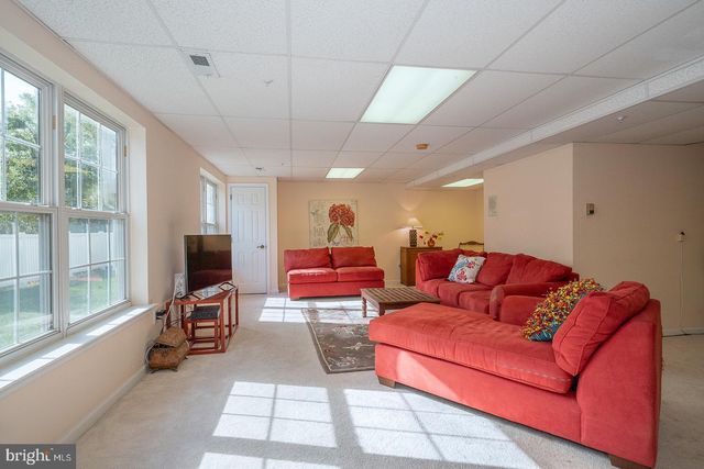 1521 SNEAD GRN, Springfield, PA 19064