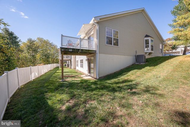 1521 SNEAD GRN, Springfield, PA 19064