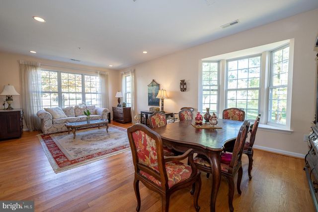 1521 SNEAD GRN, Springfield, PA 19064